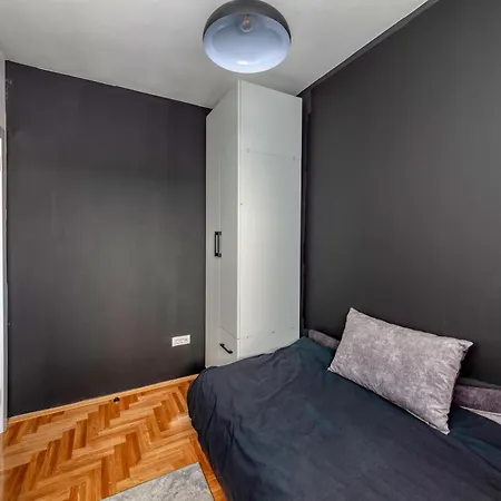 Apartment Moneym