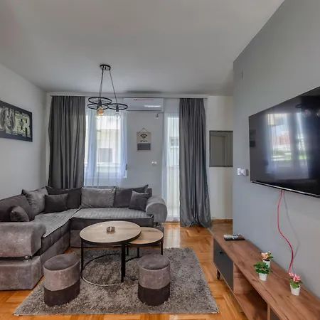 Moneym Apartment *